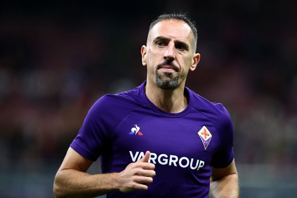 Franck Ribery rời khỏi Fiorentina dù tốn bao công thuyết phục