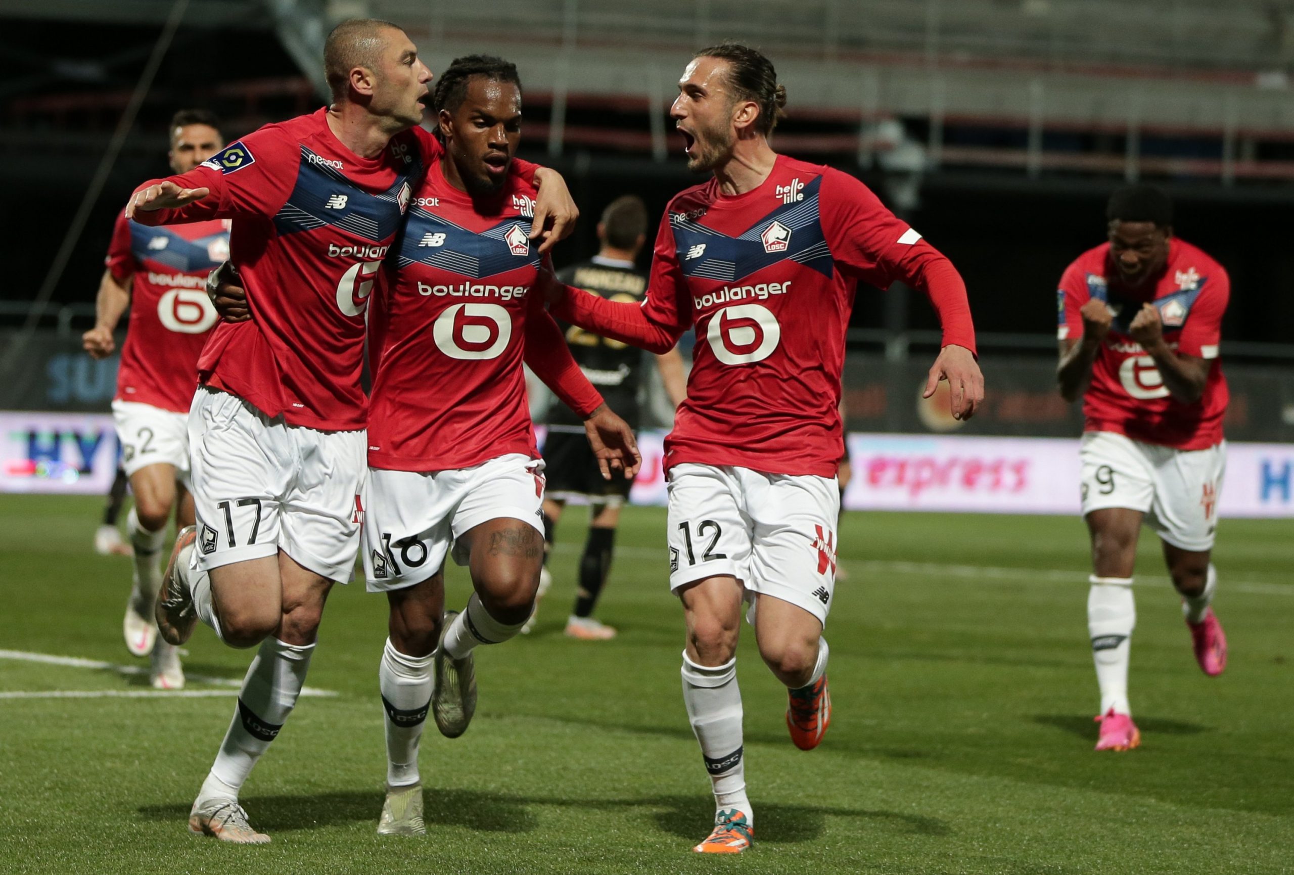 Lille chính thức vượt mặt PSG